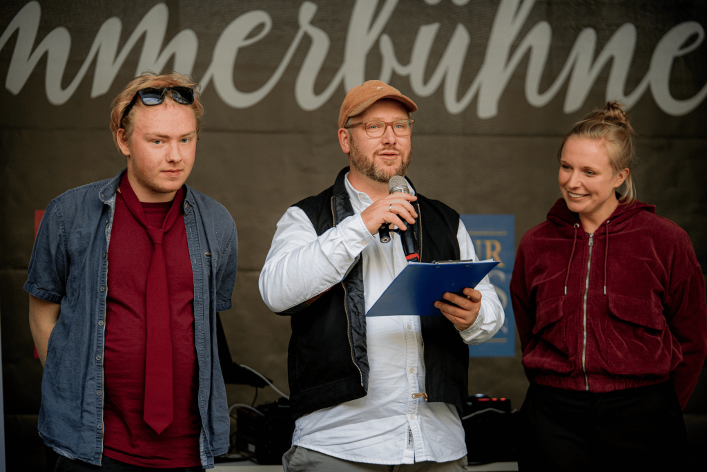 Die Ergebnisse des Quiz werden verkündet...